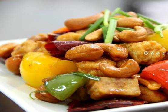 ไก่ผัดเม็ดมะม่วง