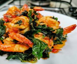 ผัดกะเพราะกุ้ง