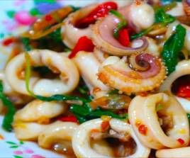 ผัดกะเพราหมึก