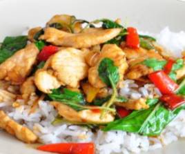 ข้าวผัดพริกแกงไก่