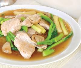 ราดหน้าไก่